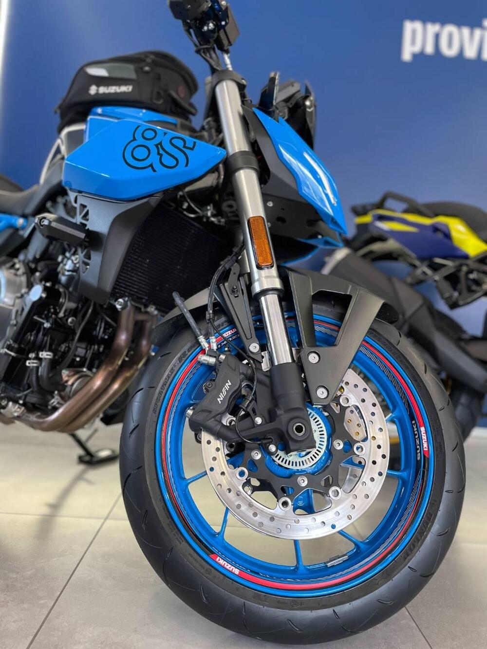 Suzuki GSX-8S (2025) (7)