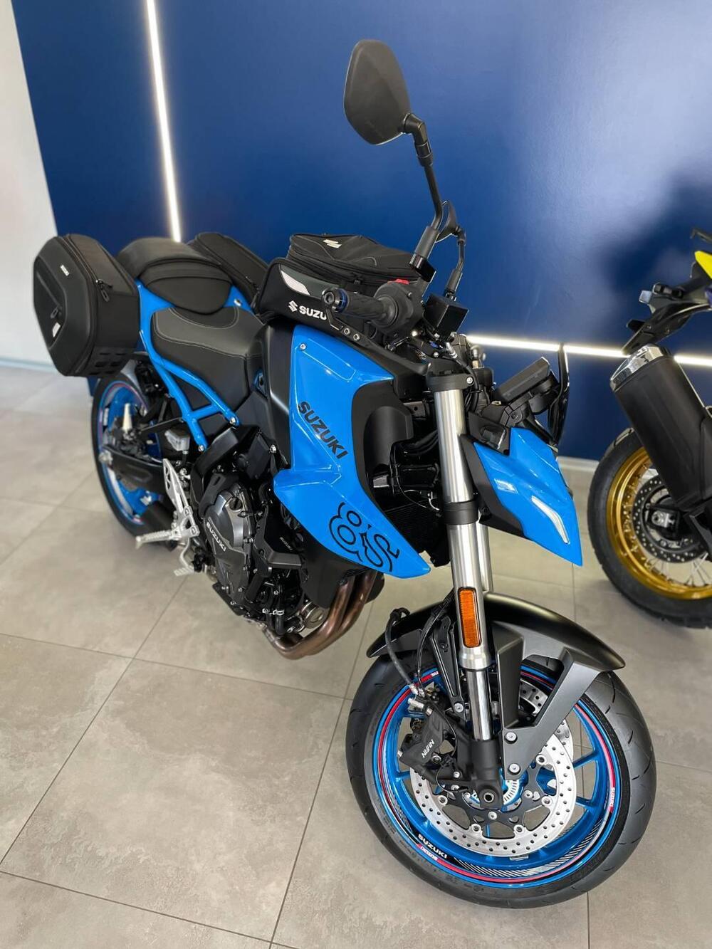 Suzuki GSX-8S (2025) (3)