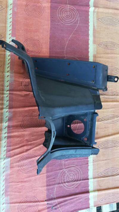 Scudo interno Kymco Downtown 125 2015-2021 81131-A