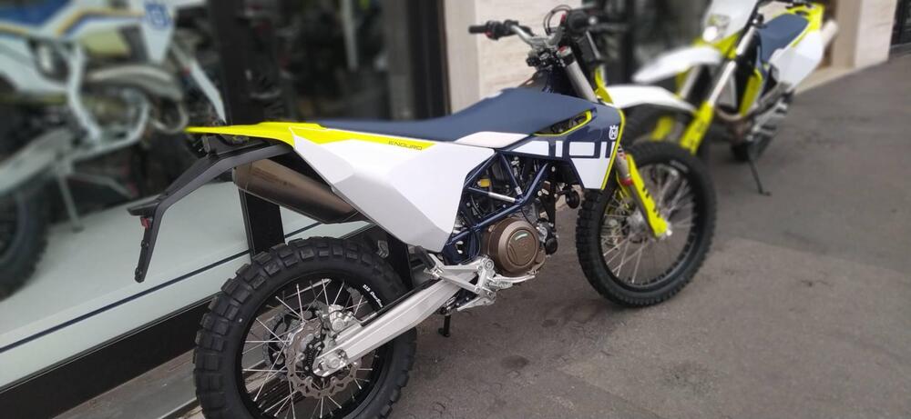 Husqvarna 701 Enduro (2023 - 25) (2)