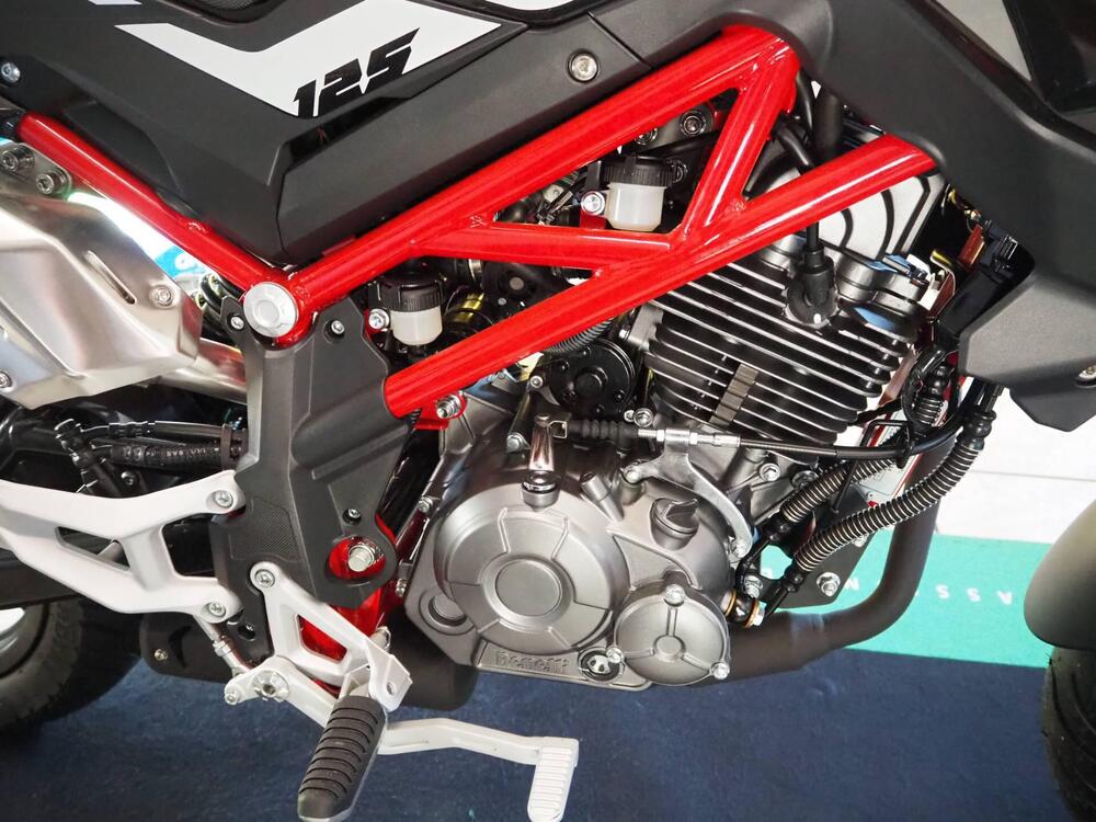 Benelli Tornado Naked T 125 (2022 - 25) (5)