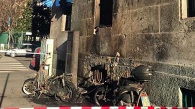 Fuoco in strada a Milano: incendiati volontariamente alcuni scooter