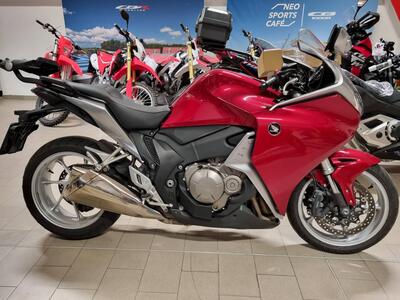 Honda VFR 1200 F ABS (2009 - 16) usata