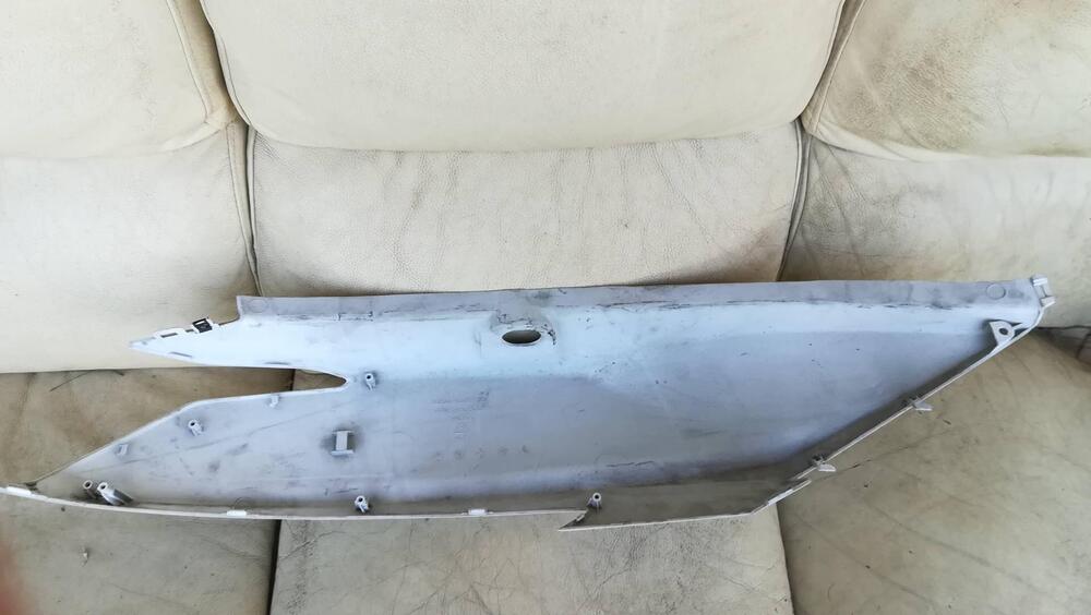 Fianchetto destro Kymco Downtown 125 2018 (2)