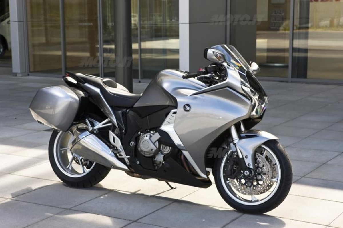 Honda VFR 1200 F DCT ABS (2010 - 16)