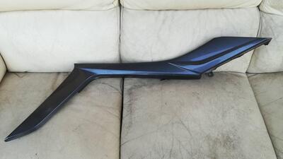 Sotto pedana dx Kymco Downtown 125 anno 2018