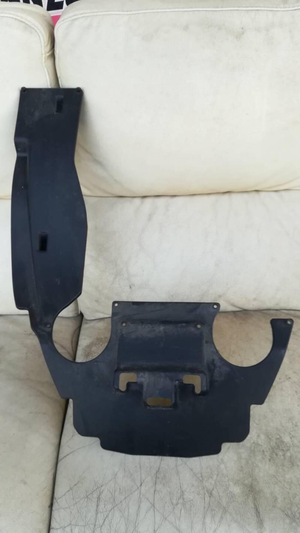 Paraspruzzi posteriore Ktymco Downtown 125 anno 20 Kymco (3)