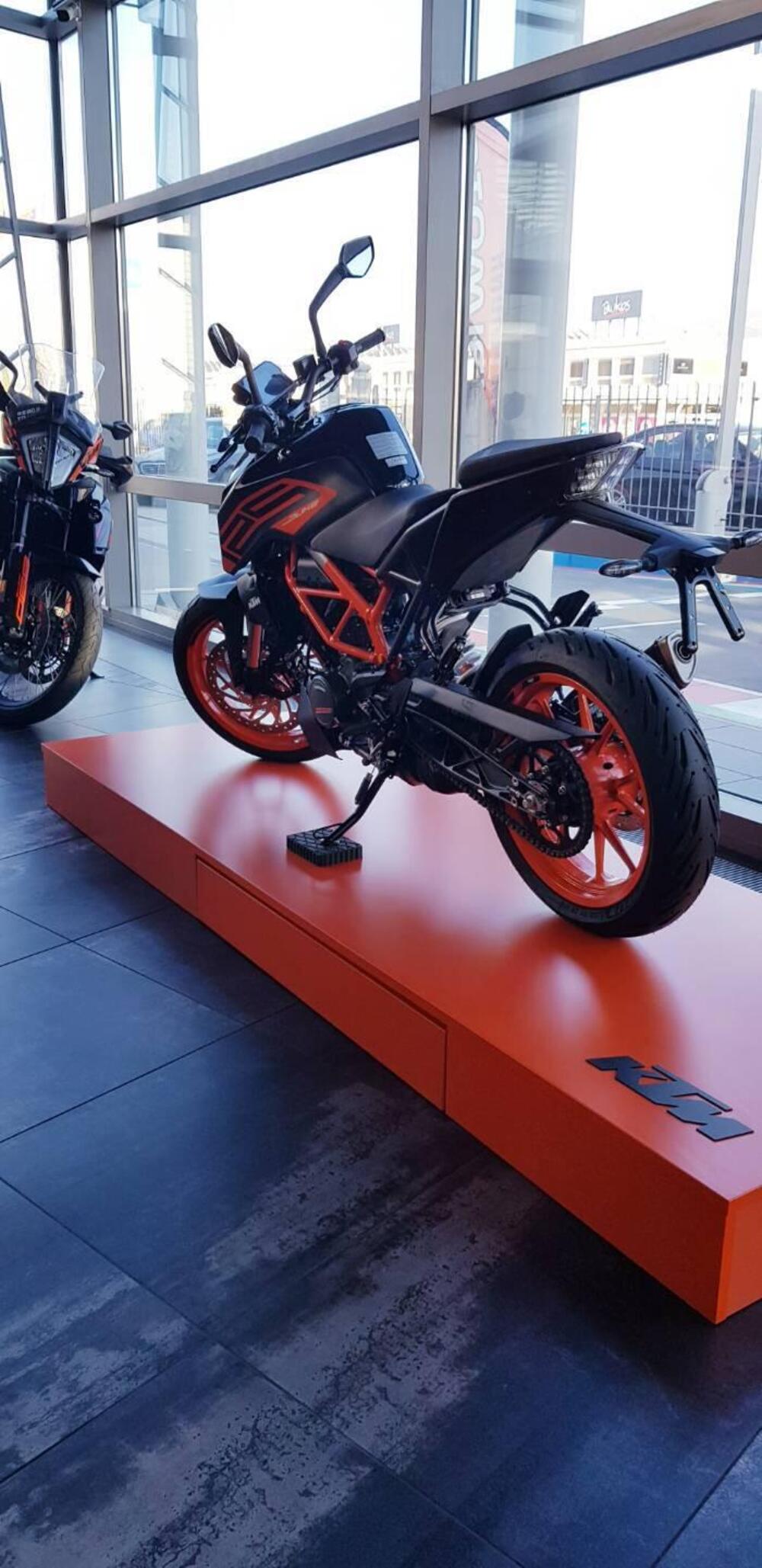 KTM 125 Duke (2021 - 23) (4)