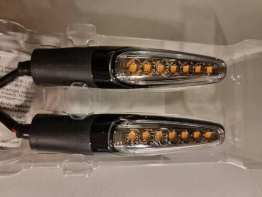 KIT INDICATORI DI DIREZIONE A LED Triumph (2)