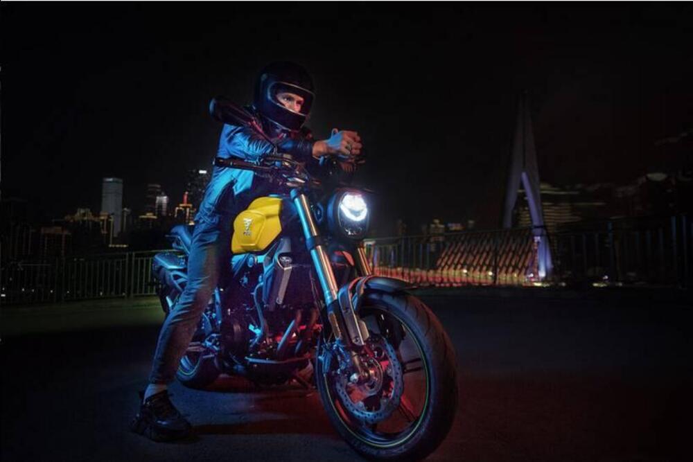 Voge Trofeo 350AC (2022 - 25) (4)