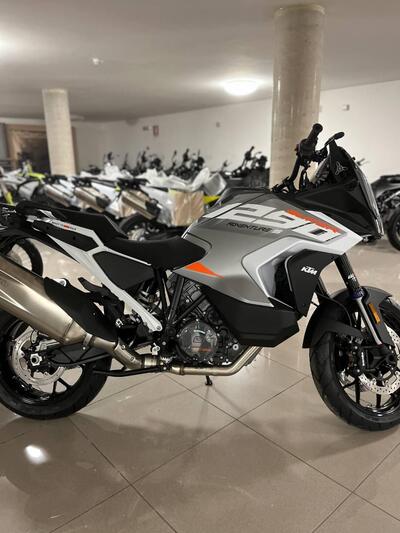 KTM 1290 Super Adventure S (2022 - 25) nuova