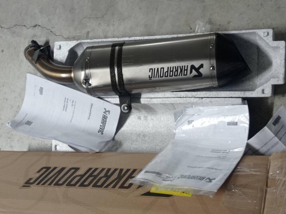 finale marmitta AKRAPOVIC