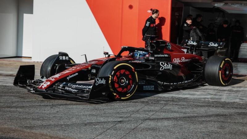 L&#039;Alfa Romeo C43 durante lo shakedown a Barcellona