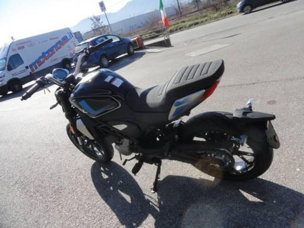 CFMOTO 300NK (2021 - 25) (6)