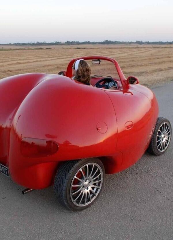 San Valentino, ecco le auto ideali per la festa degli innamorati: i modelli pi&ugrave; &ldquo;in love&rdquo;