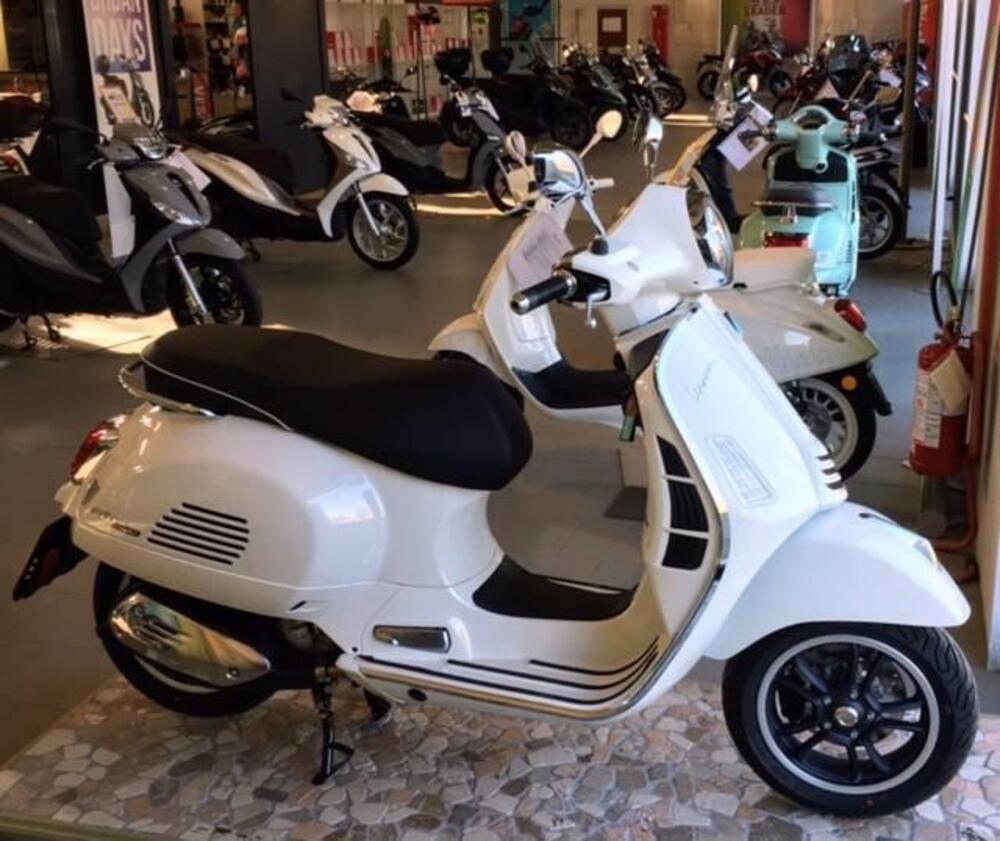 Vespa GTS 310 Super (2025) (10)