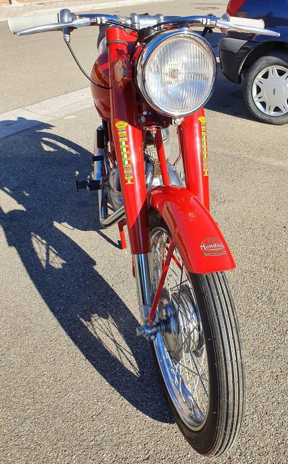 Mondial Champion 125 SPORT (3)