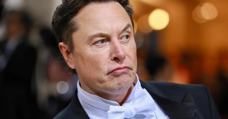 Elon Musk potrebbe ritirarsi alla fine dell&#039;anno: nuovo CEO Tom Zhu? 