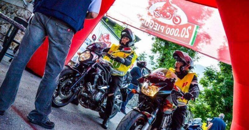 La FMI lancia il questionario sulle differenze di genere nel mondo del motociclismo