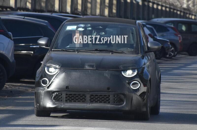 Abarth 500e, in arrivo la versione Cabrio [Foto Spia]