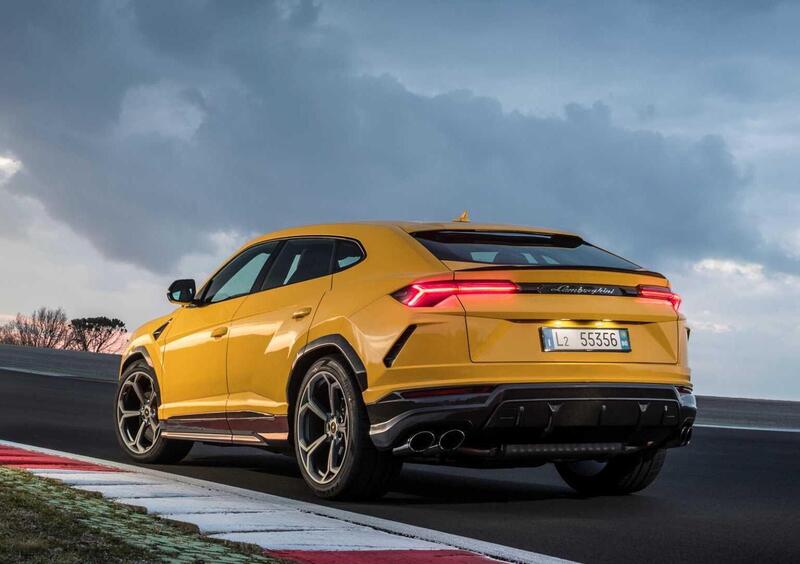 Lamborghini Urus (2017-->>) (8)