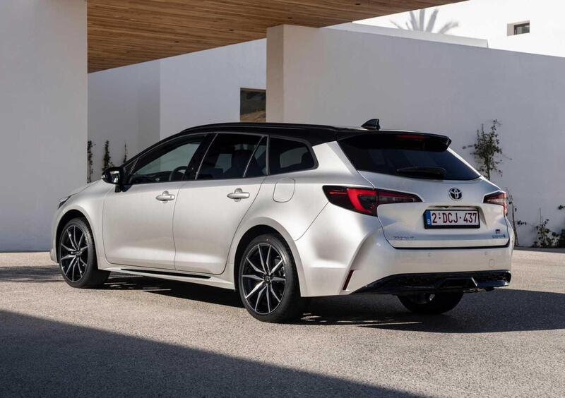 Toyota Corolla Touring Sports (2018-->>) (5)