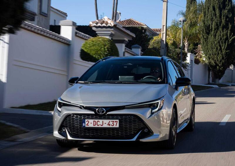 Toyota Corolla Touring Sports (2018-->>) (3)