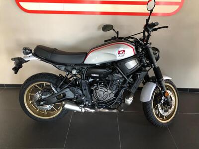 Yamaha XSR 700 XTribute (2022 - 24) nuova