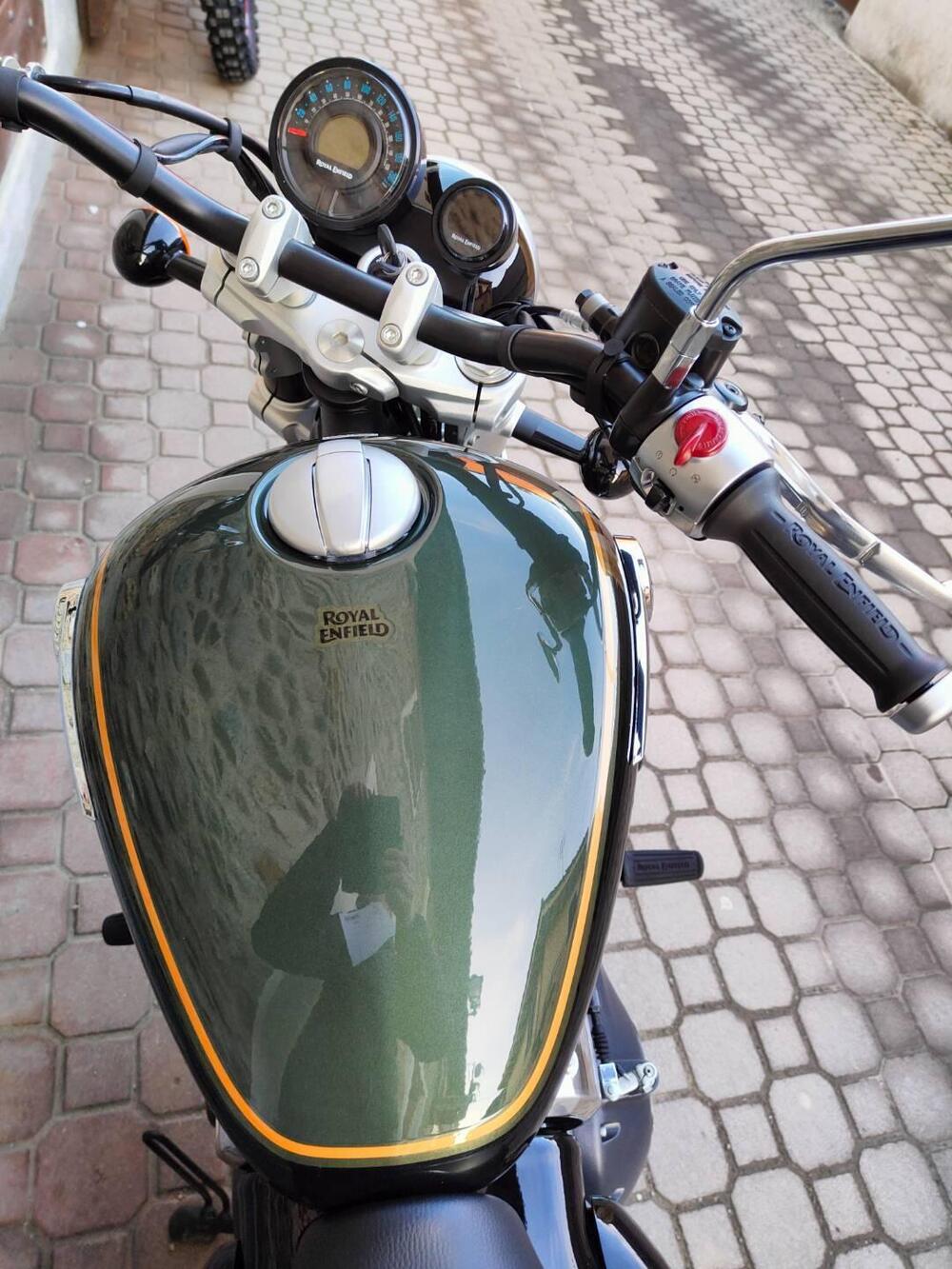 Royal Enfield Super Meteor 650 (2023 - 26) (6)