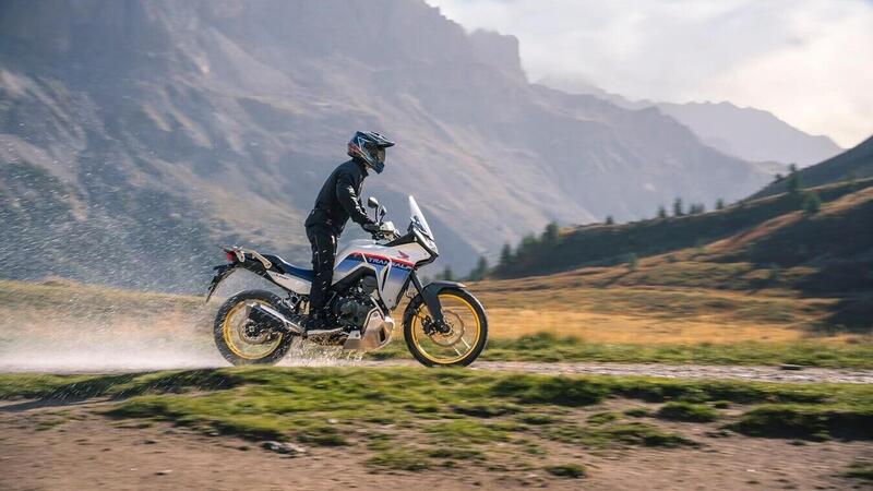 Honda Transalp XL750 prima della prova: che cosa vorresti sapere? [VIDEO]