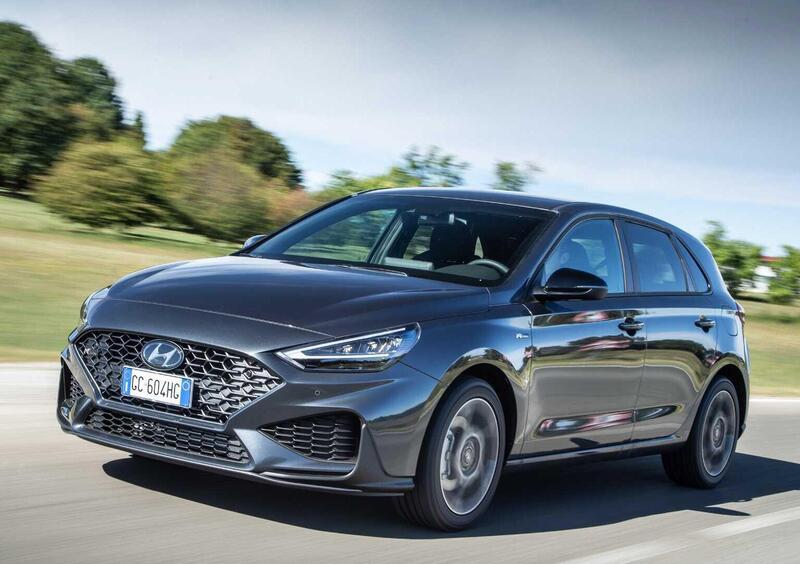 Hyundai i30 (2017-->>) (2)