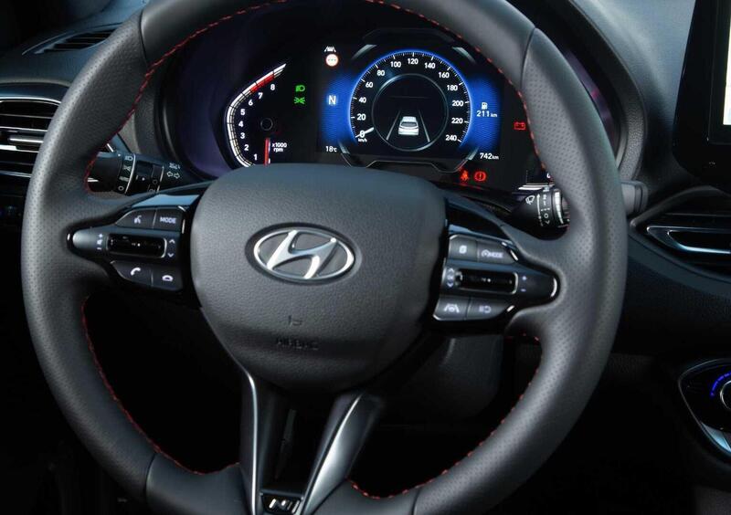 Hyundai i30 (2017-->>) (9)