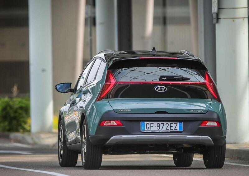 Hyundai Bayon (2021-->>) (2)