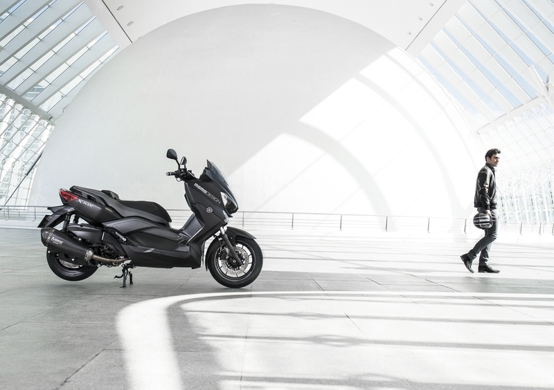 Yamaha X-Max 400 X-Max 400 Momodesign (2014 - 16) (5)