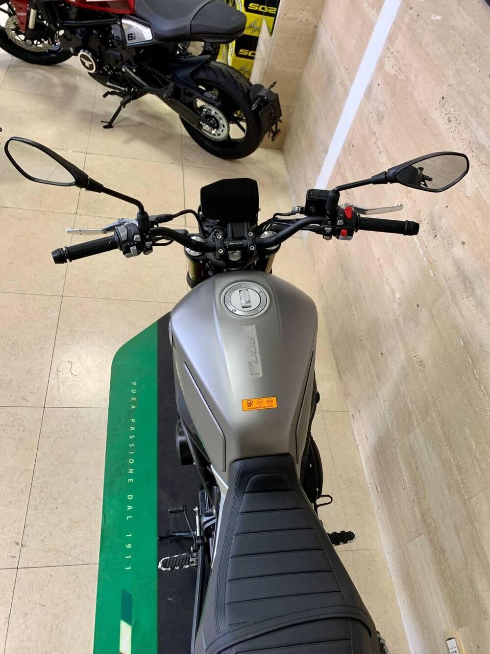 Benelli Leoncino 800 (2022 - 25) (3)