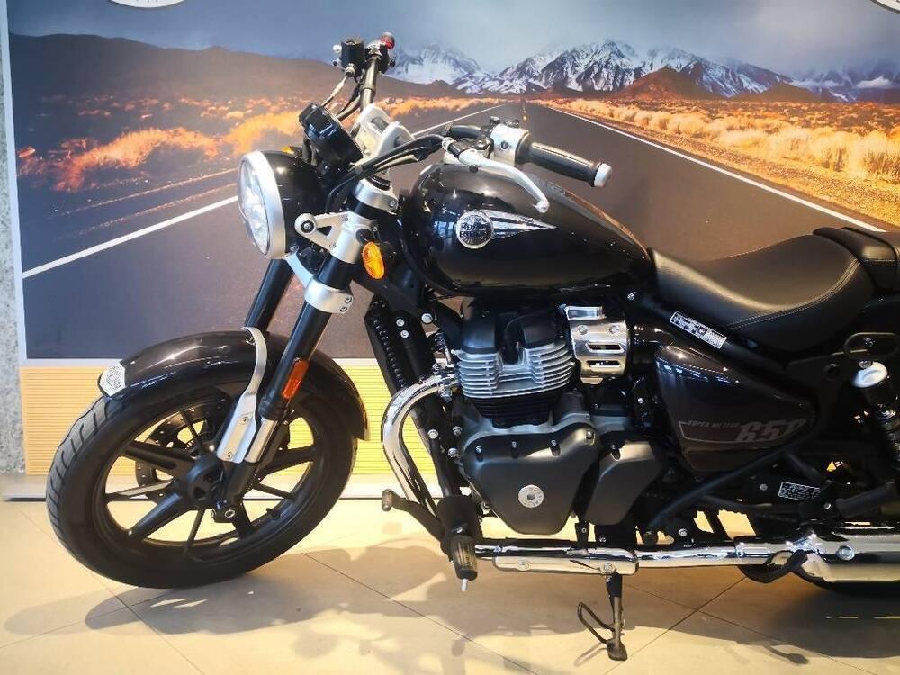 Royal Enfield Super Meteor 650 (2023 - 26) (10)