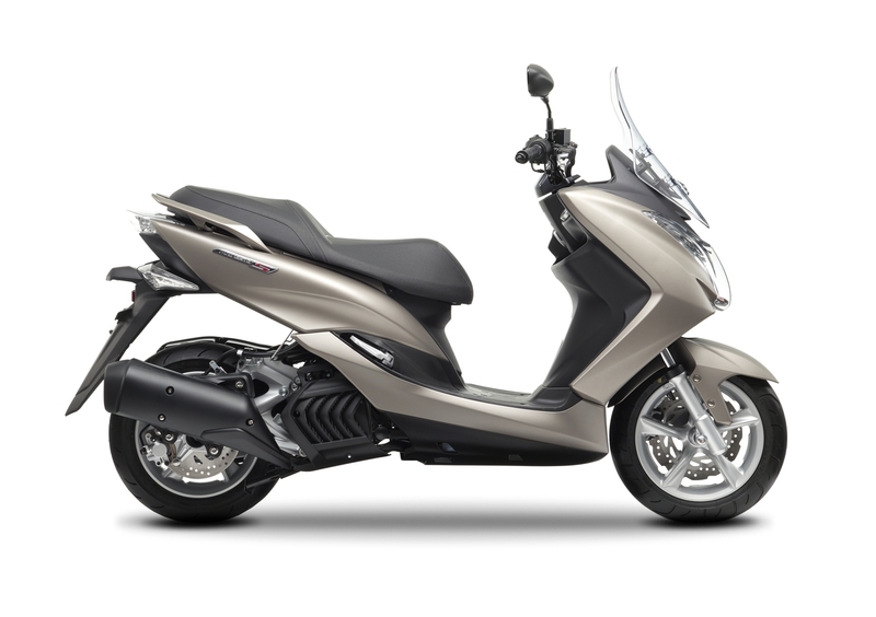 Yamaha Majesty 125 Majesty 125 S (2014 - 16) (2)