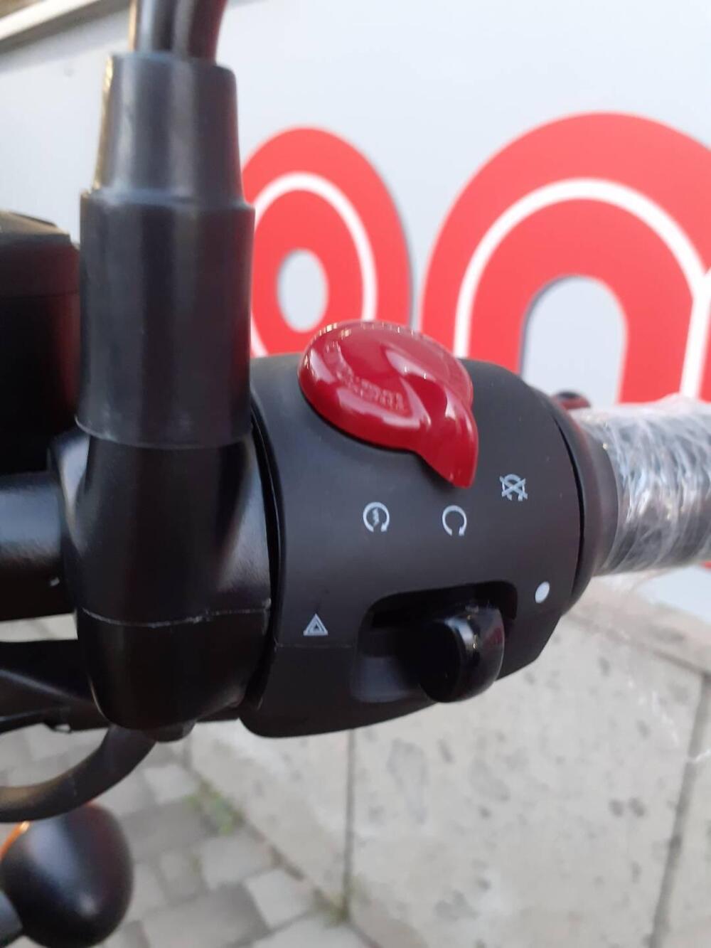 Royal Enfield Classic 350 (2021 - 25) (11)