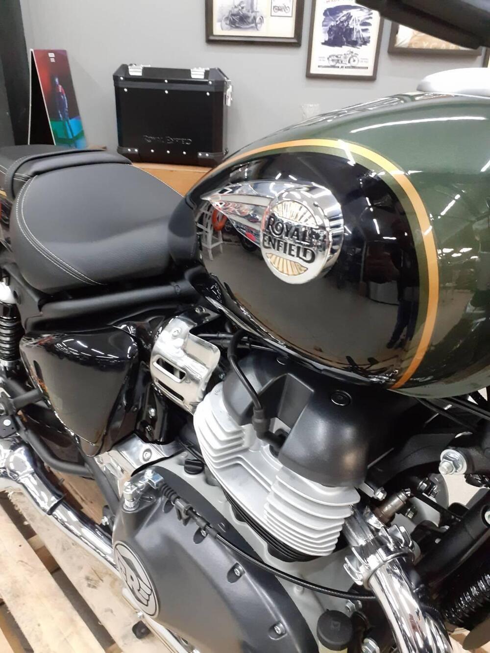 Royal Enfield Super Meteor 650 (2023 - 26) (3)