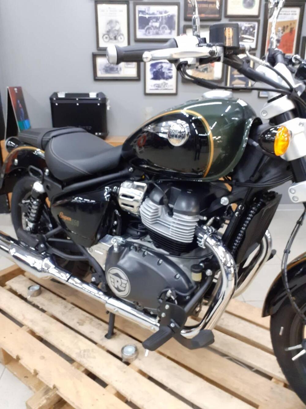 Royal Enfield Super Meteor 650 (2023 - 26) (7)