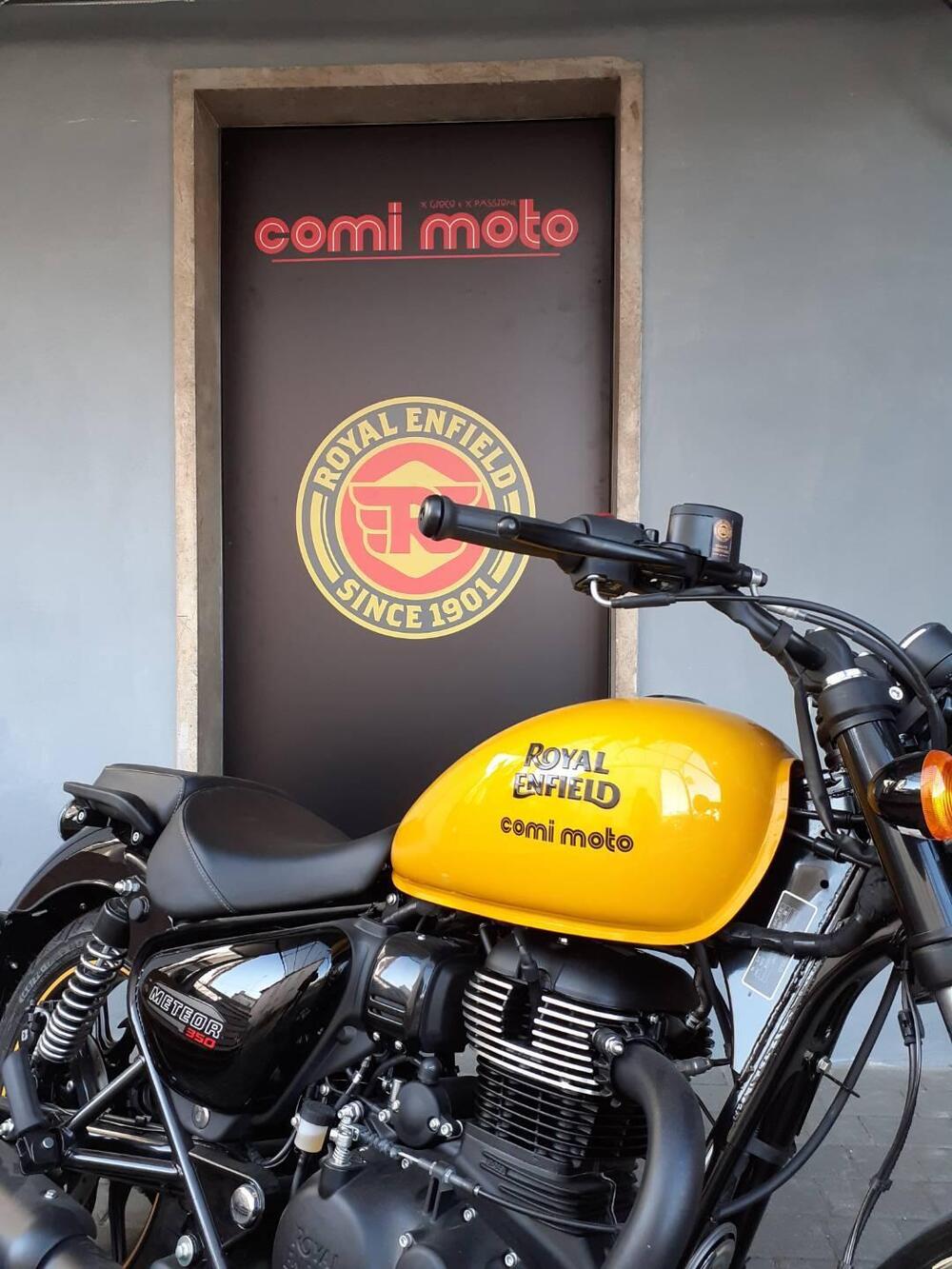 Royal Enfield Meteor 350 Fireball (2021 - 25) (2)