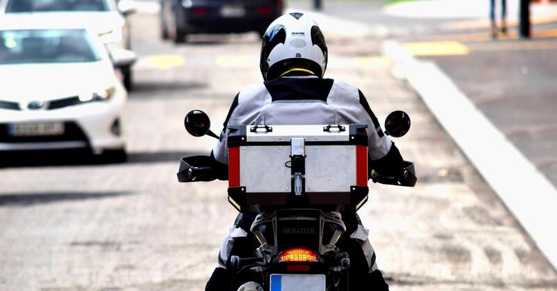 Un fine settimana drammatico: ogni tre ore un incidente fatale. Otto i motociclisti coinvolti