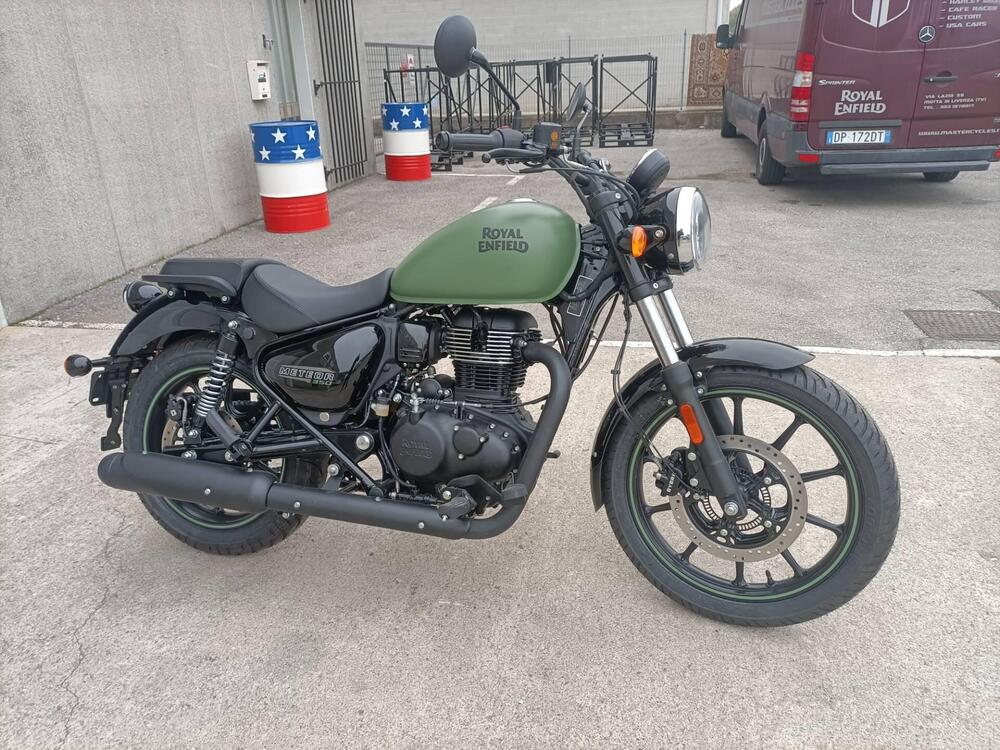 Royal Enfield Meteor 350 Fireball (2021 - 25)