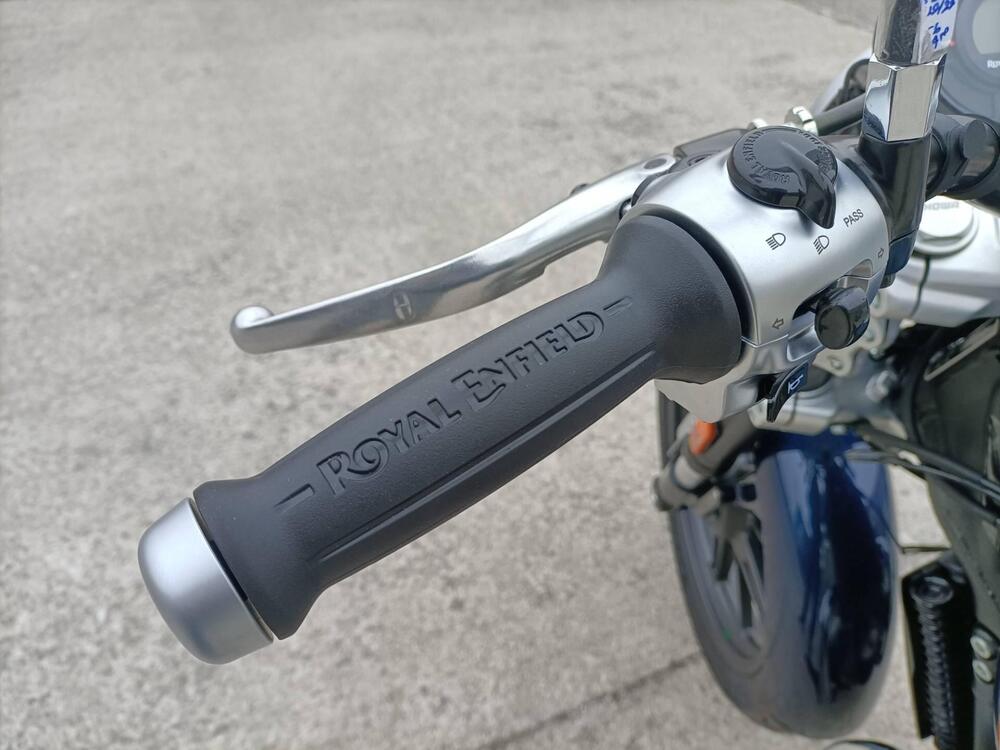 Royal Enfield Super Meteor 650 (2023 - 26) (3)