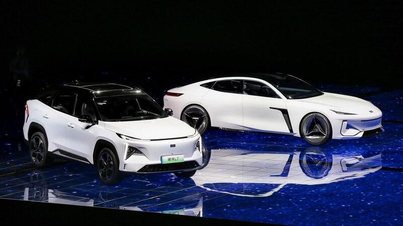 Geely Galaxy L7 suv e Galaxy Light, ecco l&#039;elettrica col drone nella coda