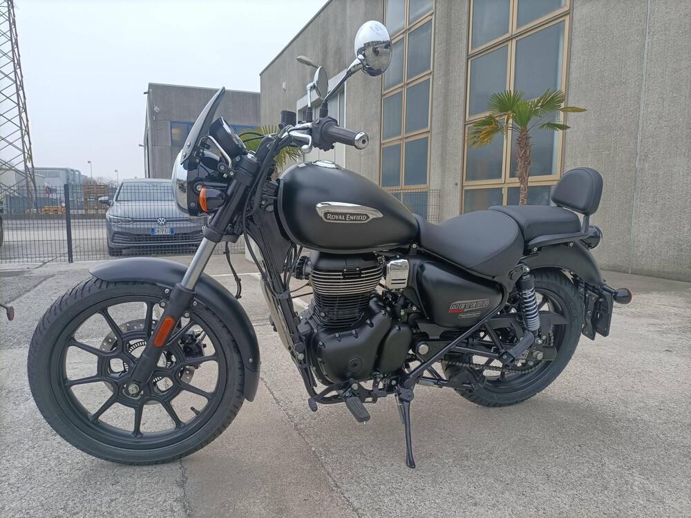 Royal Enfield Meteor 350 (2021 - 26) (3)