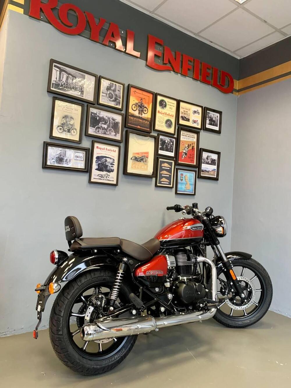 Royal Enfield Meteor 350 (2021 - 26) (2)