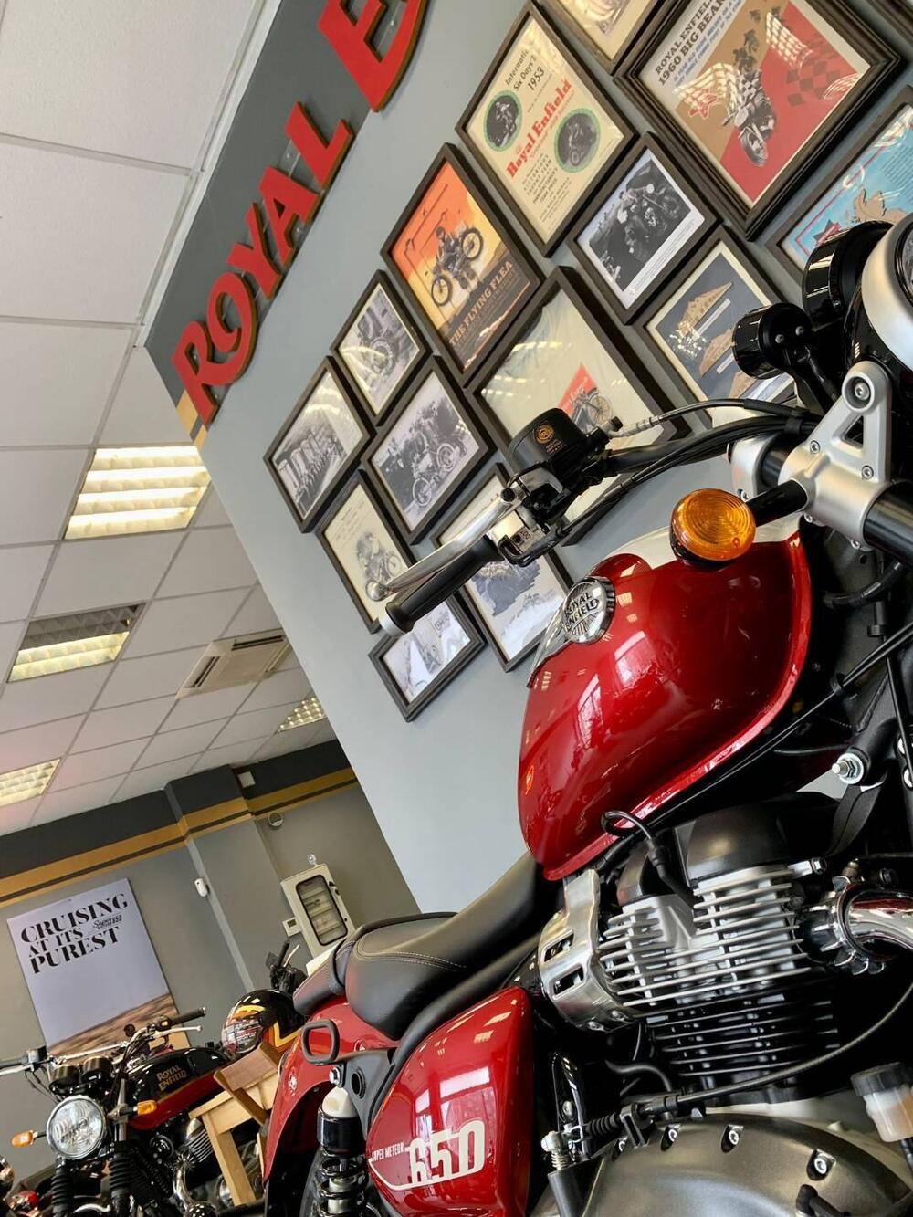 Royal Enfield Super Meteor 650 (2023 - 26) (7)