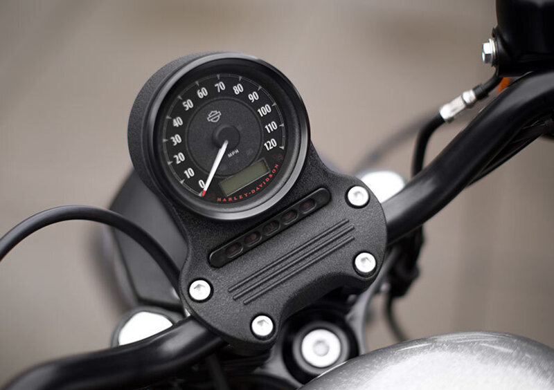 Harley-Davidson Sportster 883 Iron (2012 - 14) - XL 883N (6)