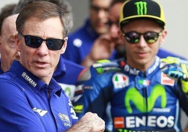Cara Yamaha, se vuoi affidare le tue MotoGP a Valentino Rossi forse stai sbagliando qualcosa